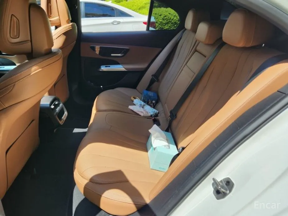 Фото 7 - Mercedes-Benz E-Class