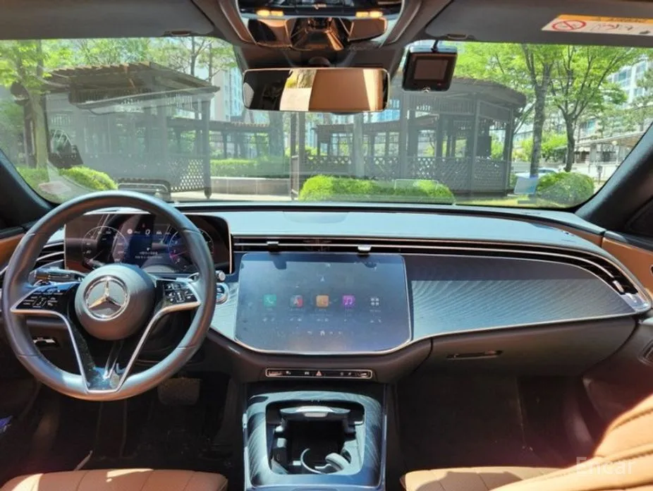Фото 9 - Mercedes-Benz E-Class
