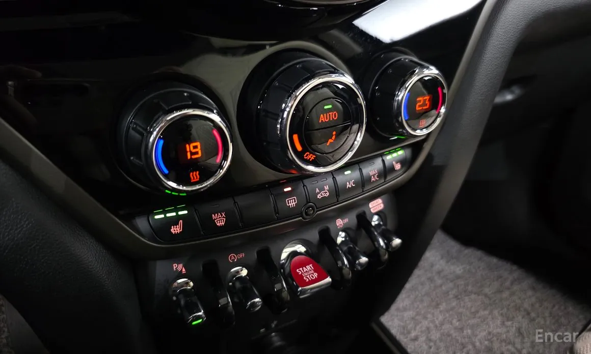 Mini Countryman 2011 Classic Plus Launch Pack