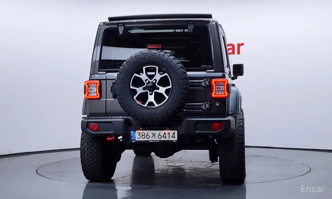 Фото 4 - Jeep Wrangler