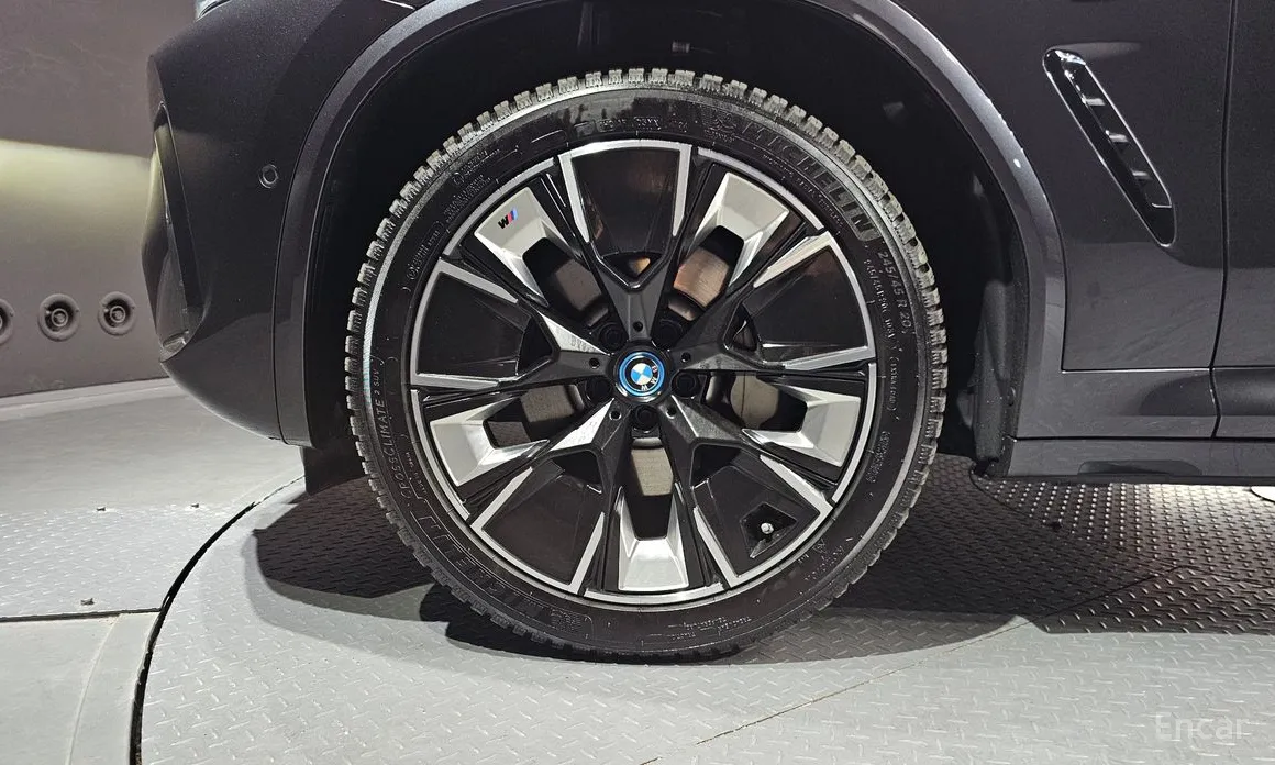 2021 BMW iX3