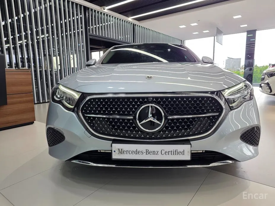 Mercedes-Benz E-Class 2024 E200 Avantgarde