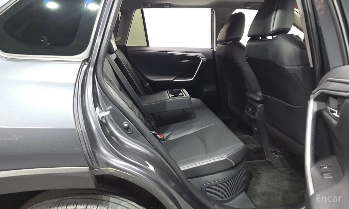 Toyota RAV4 2019 2,5 4WD Hybrid LTD