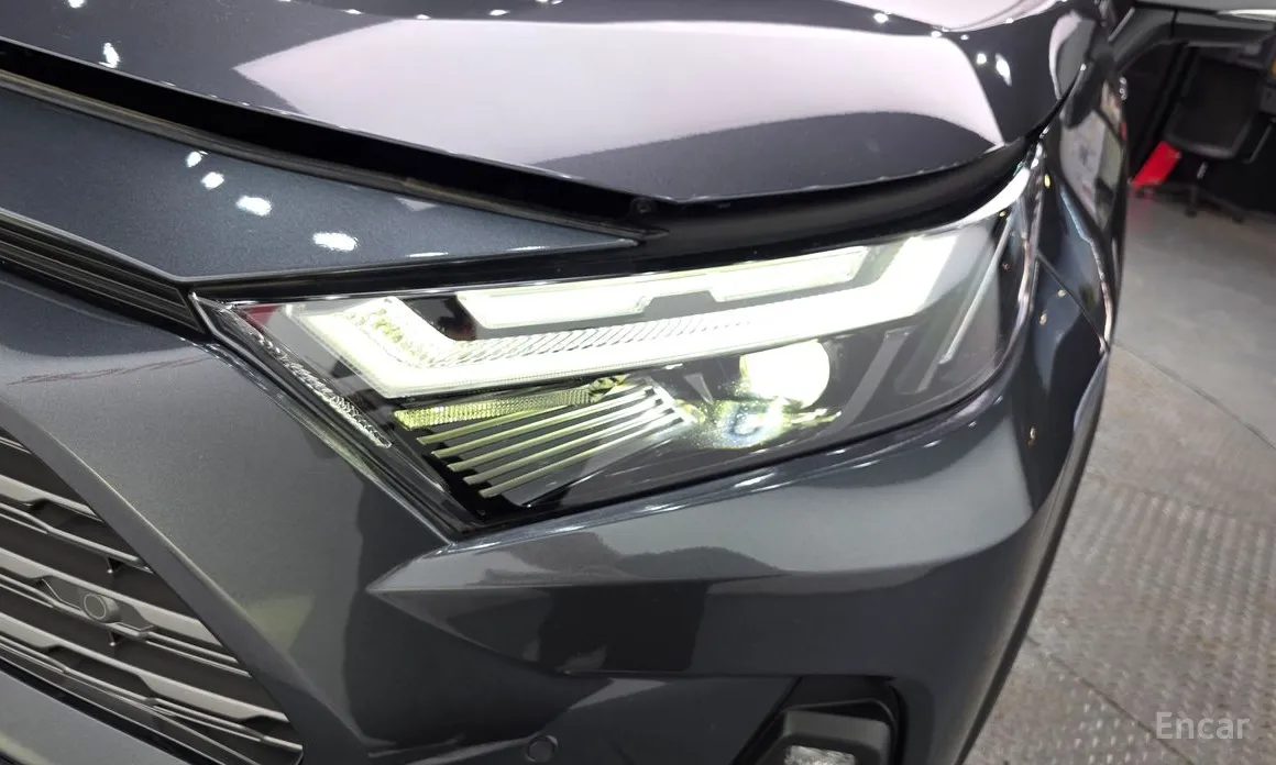 Toyota RAV4 2019 2,5 4WD Hybrid LTD