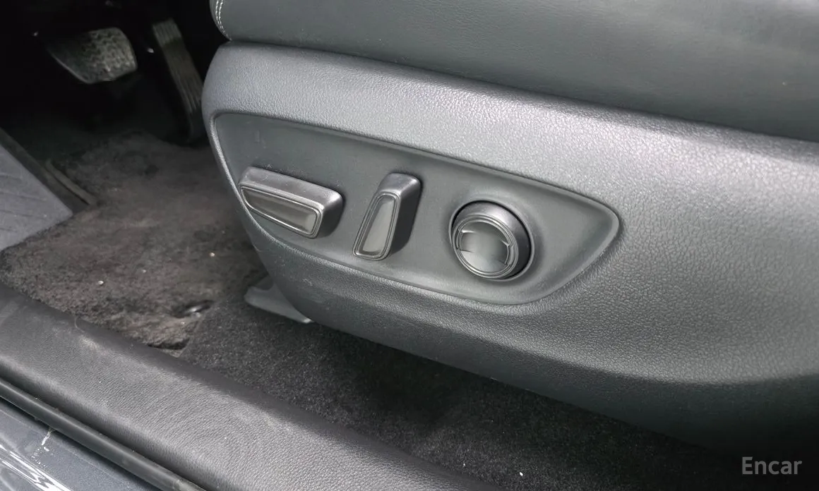 Toyota RAV4 2019 2,5 4WD Hybrid LTD