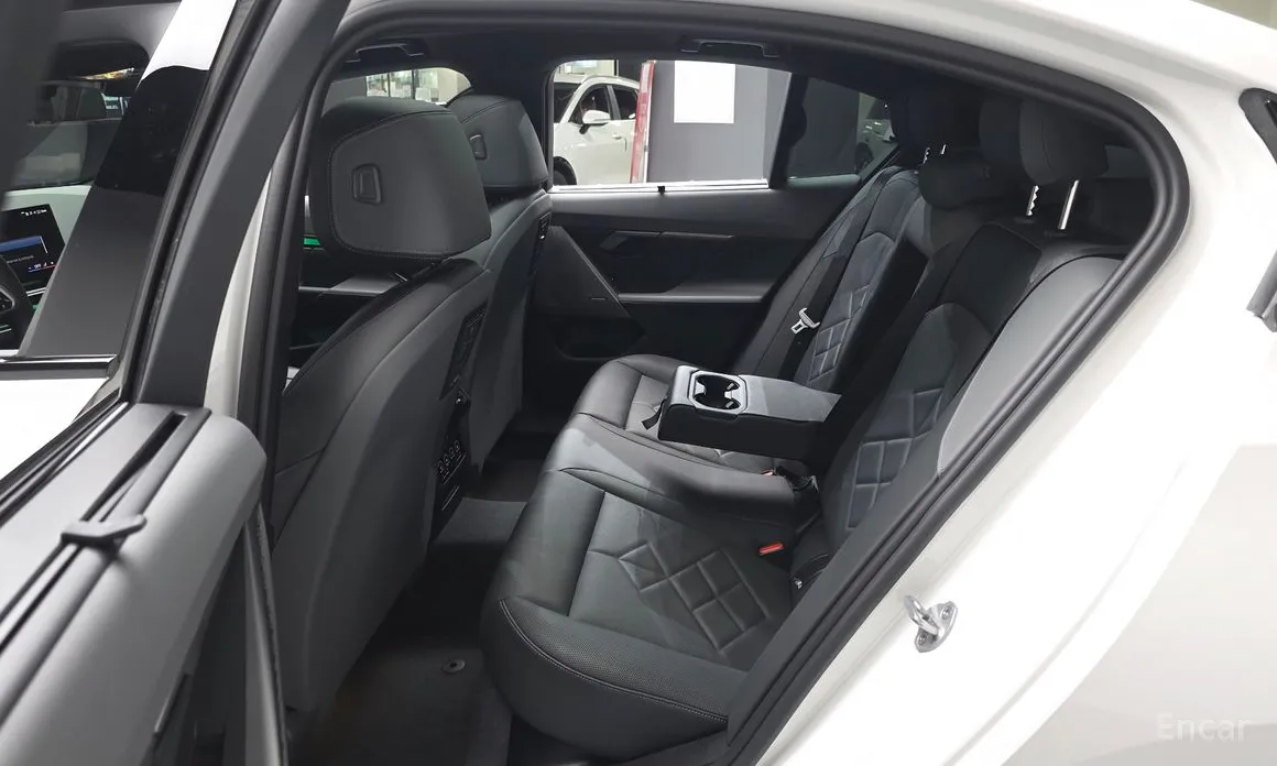 BMW 5 Series 2023 530e xDrive M Sport