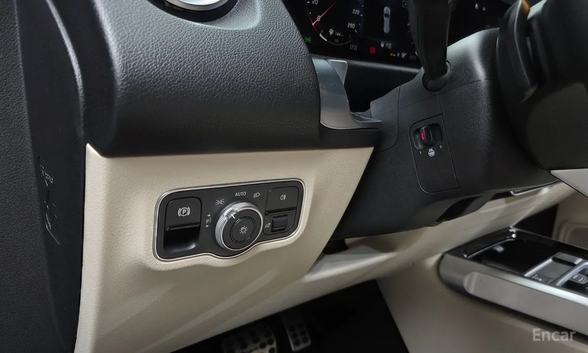 Mercedes-Benz GLB-Class 2020 GLB200 d