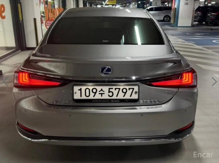 2018 Lexus ES