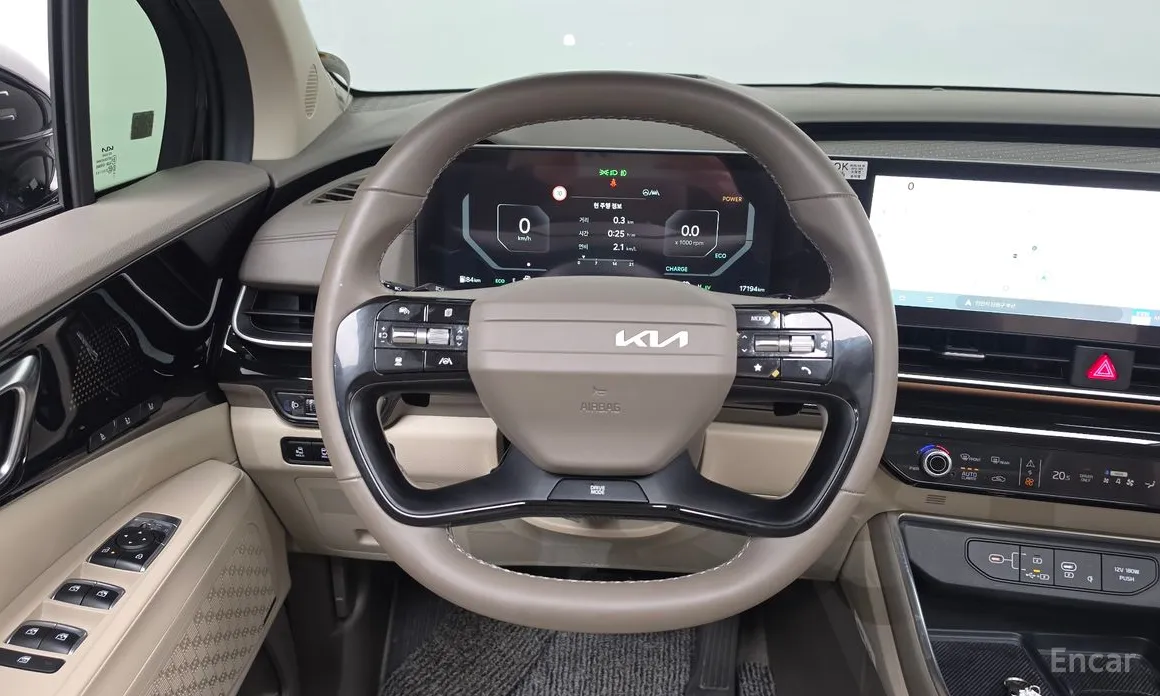 Фото 14 - Kia Carnival