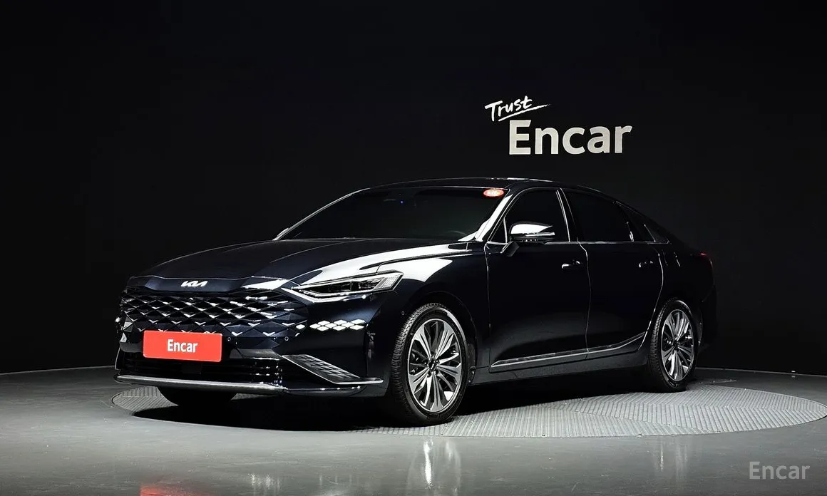 Photo 1 - Kia K8