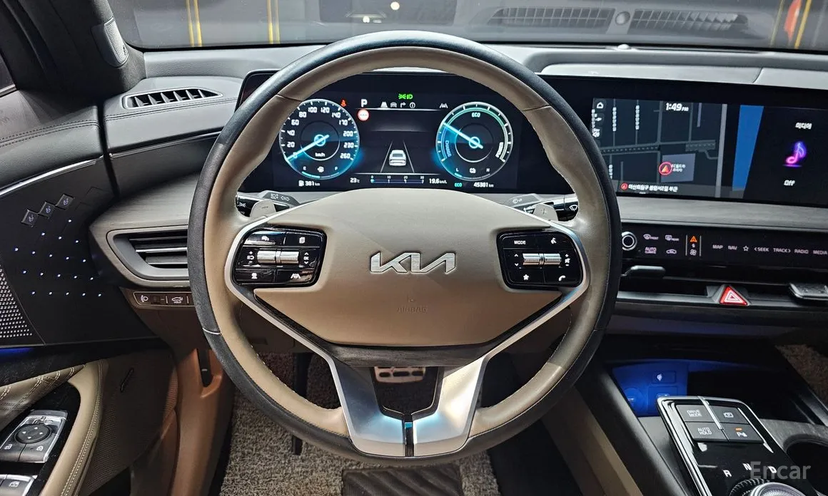 Photo 13 - Kia K8