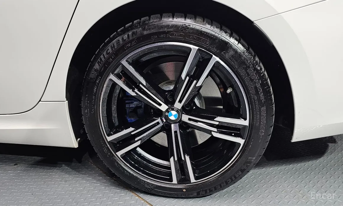 BMW 3 Series 2019 320i Touring M Sports