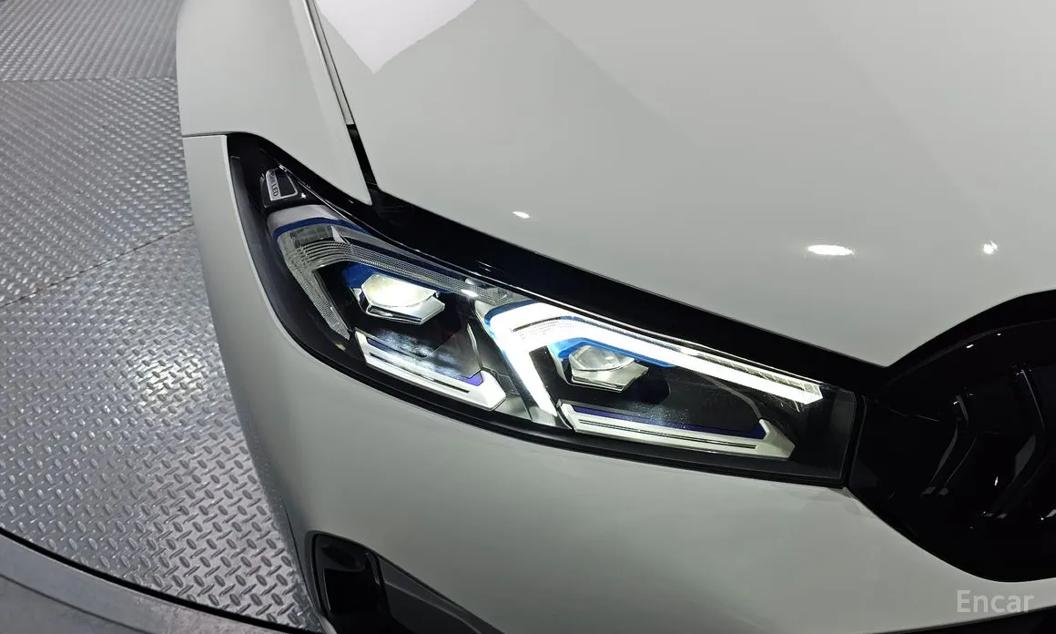 BMW 3 Series 2019 320i Touring M Sports