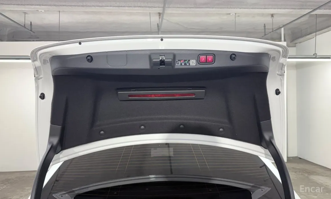 Фото 20 - Mercedes-Benz E-Class