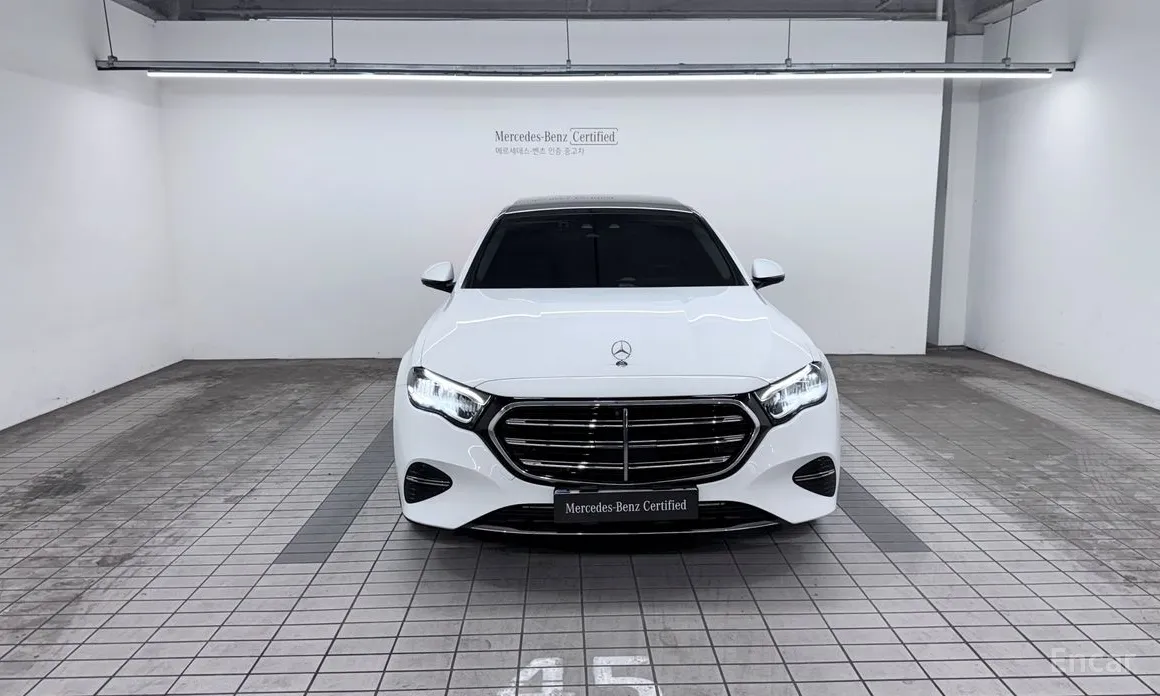 Фото 3 - Mercedes-Benz E-Class
