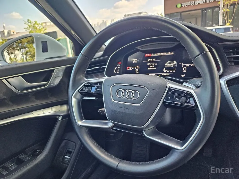 Фото 19 - Audi A6