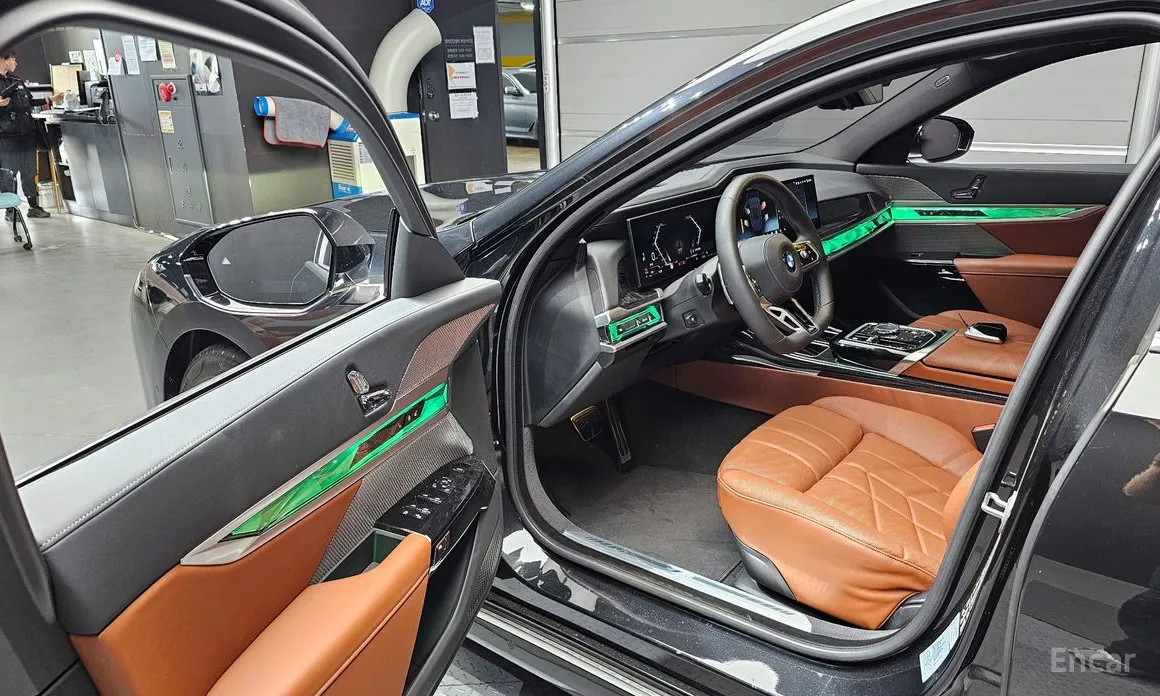 BMW 7 Series 2022 740i xDrive M Sport