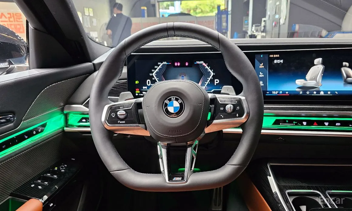 BMW 7 Series 2022 740i xDrive M Sport