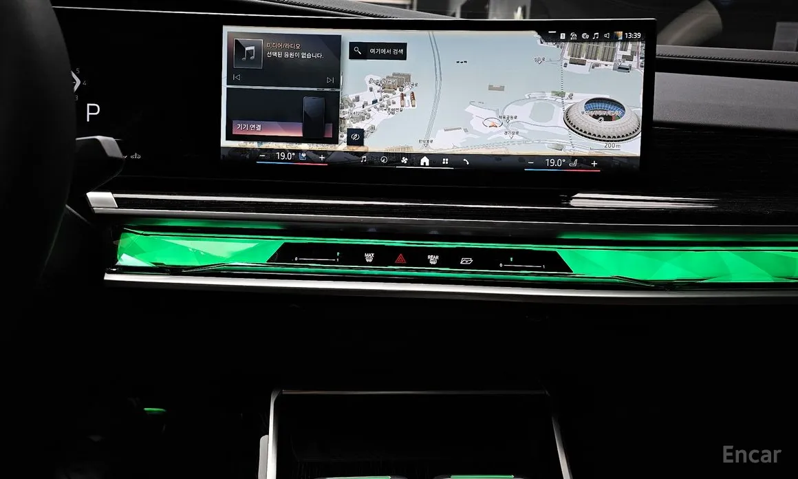 BMW 7 Series 2022 740i xDrive M Sport