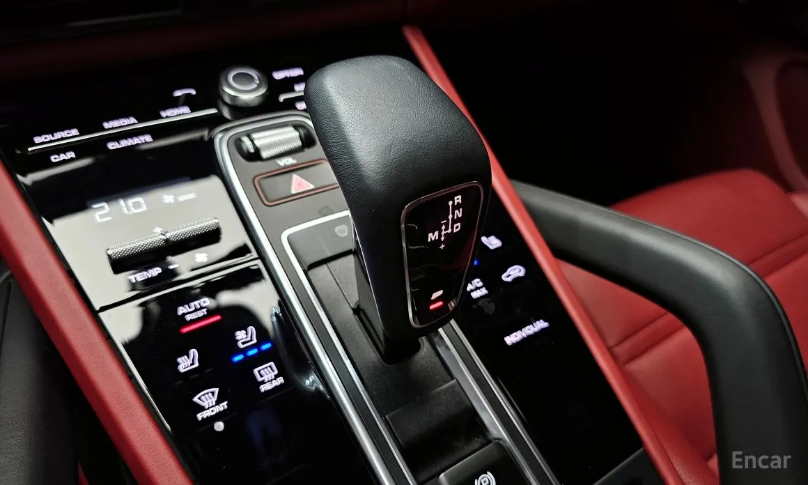 Porsche Cayenne 2019 3.0 E-HYBRID COUPE PLATINUM EDITION