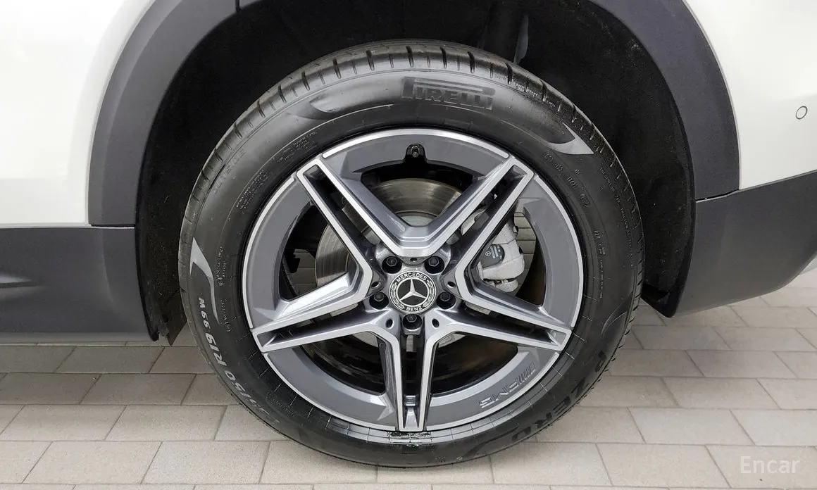 Mercedes-Benz GLB-Class 2020 GLB250 4MATIC
