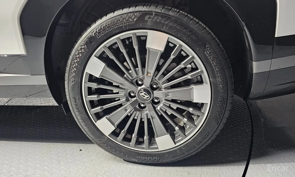 Фото 21 - Hyundai Santa Fe
