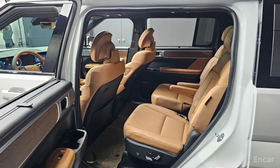 Фото 26 - Hyundai Santa Fe