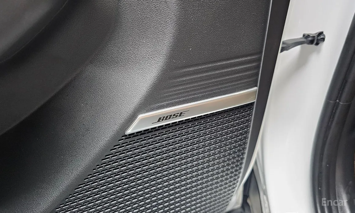 Фото 37 - Hyundai Santa Fe