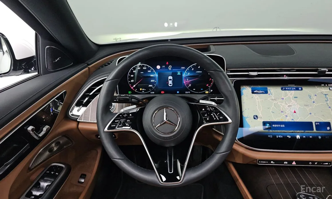 Mercedes-Benz E-Class 2024 E300 4MATIC Exclusive