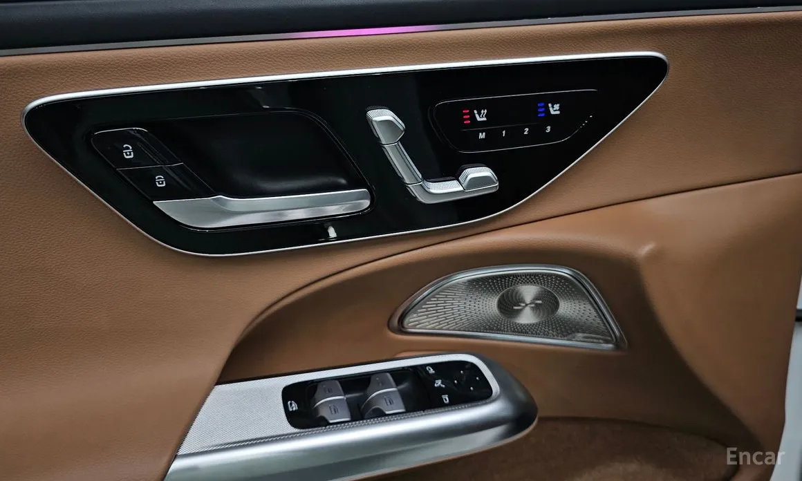 Mercedes-Benz E-Class 2024 E300 4MATIC Exclusive