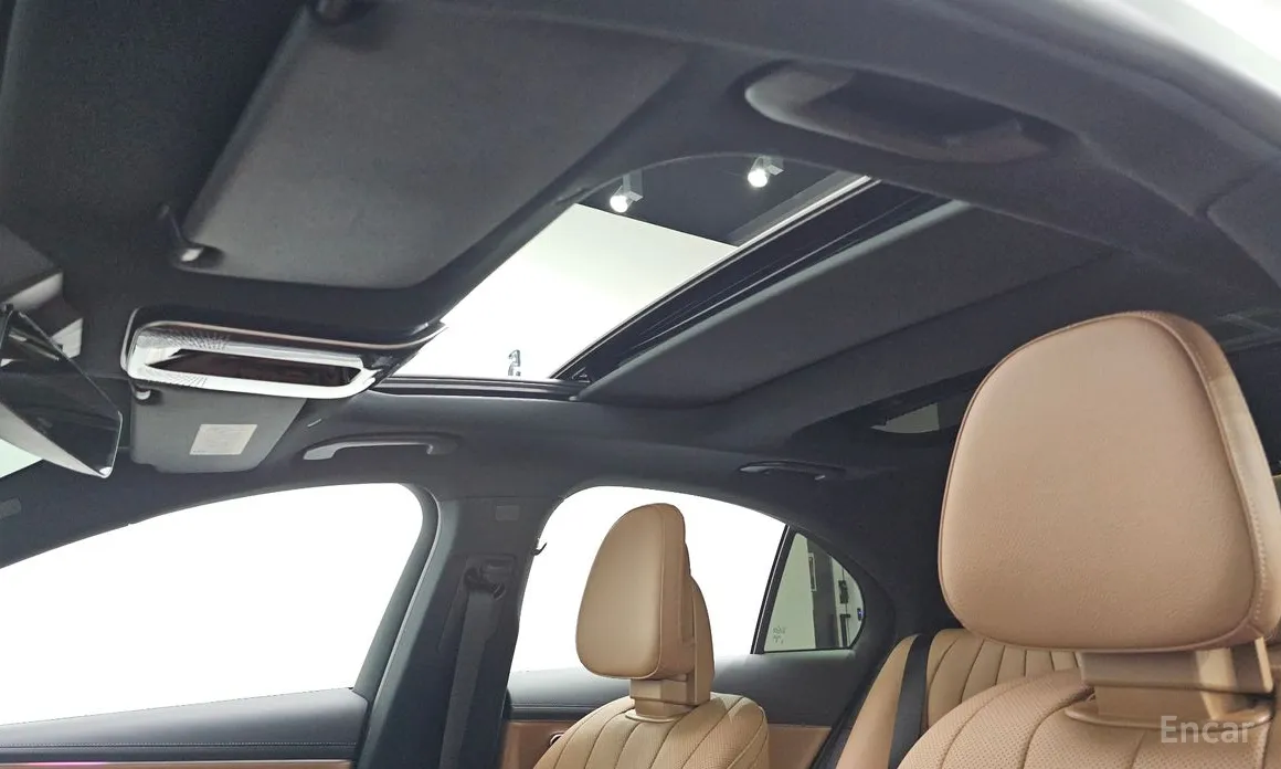 Mercedes-Benz E-Class 2024 E300 4MATIC Exclusive