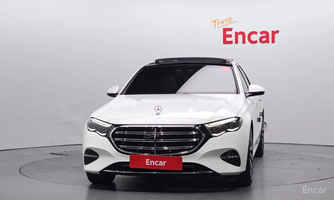 Mercedes-Benz E-Class 2024 E300 4MATIC Exclusive