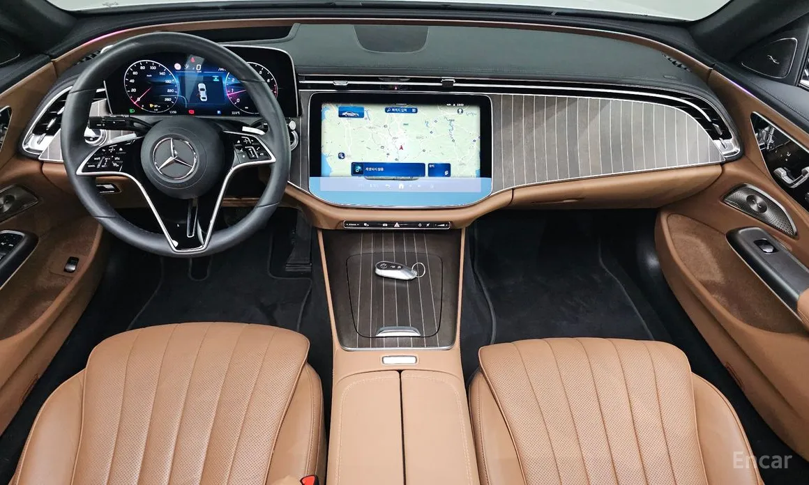 Mercedes-Benz E-Class 2024 E300 4MATIC Exclusive