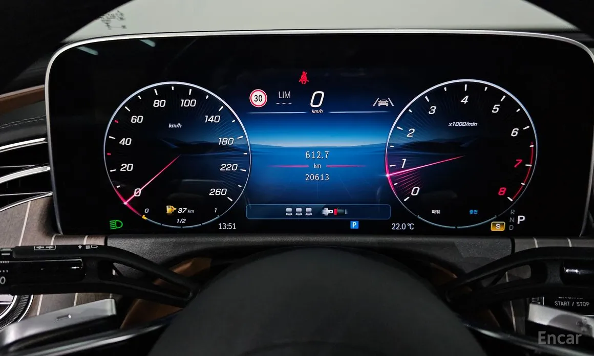 Mercedes-Benz E-Class 2024 E300 4MATIC Exclusive