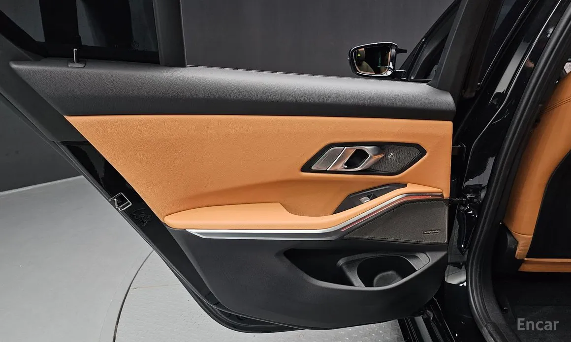 BMW 3 Series 2019 320i M Sport