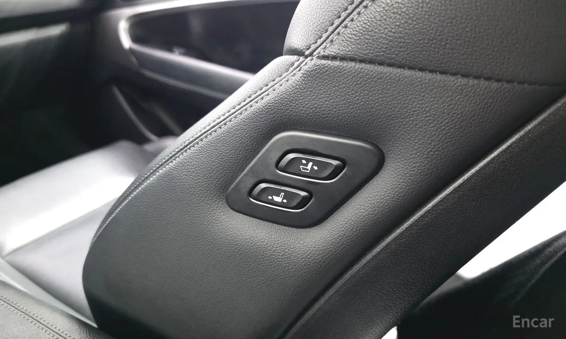 Genesis G70 2020 Gasoline 2.0T 4WD
