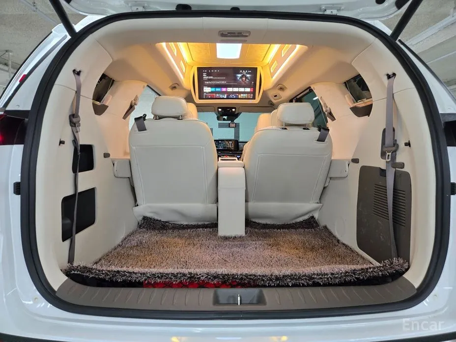 Фото 6 - Kia Carnival