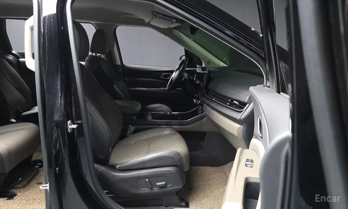 Фото 11 - Kia Carnival