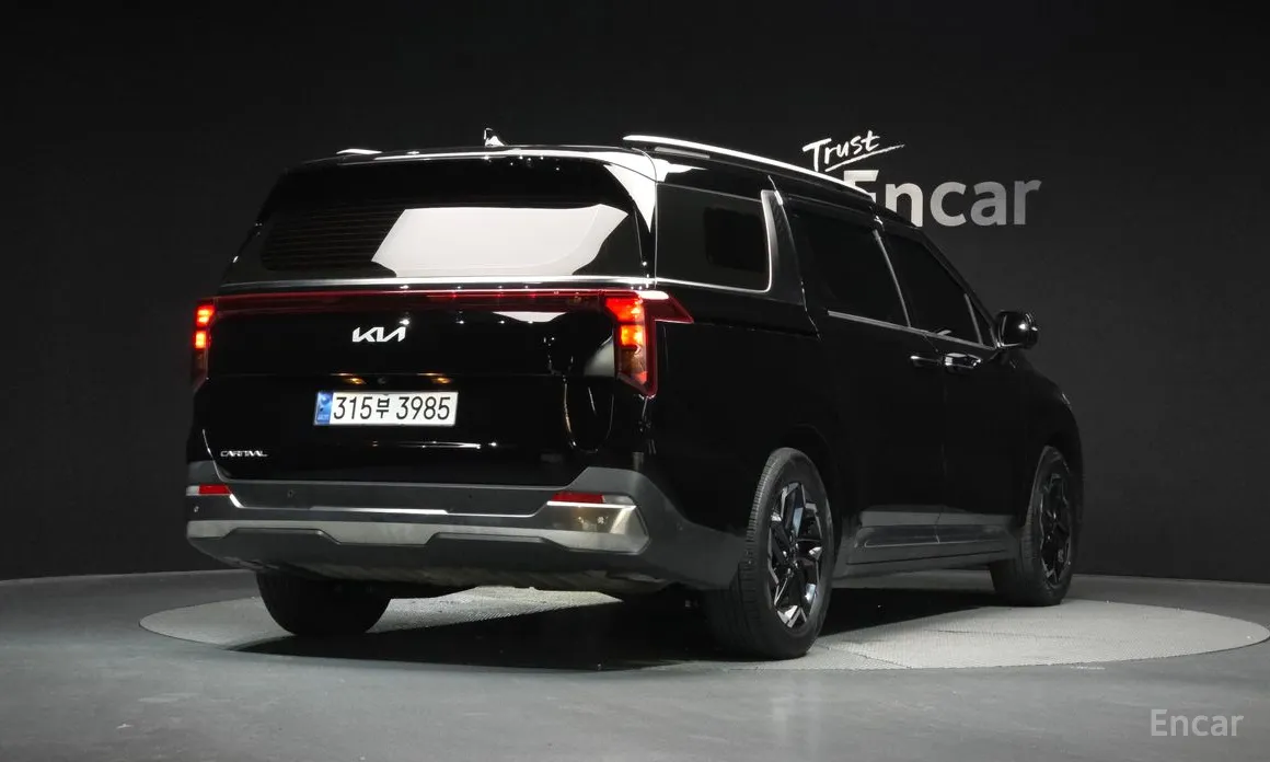 Фото 2 - Kia Carnival