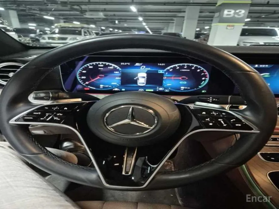 Mercedes-Benz E-Class 2016 E300e 4MATIC Exclusive