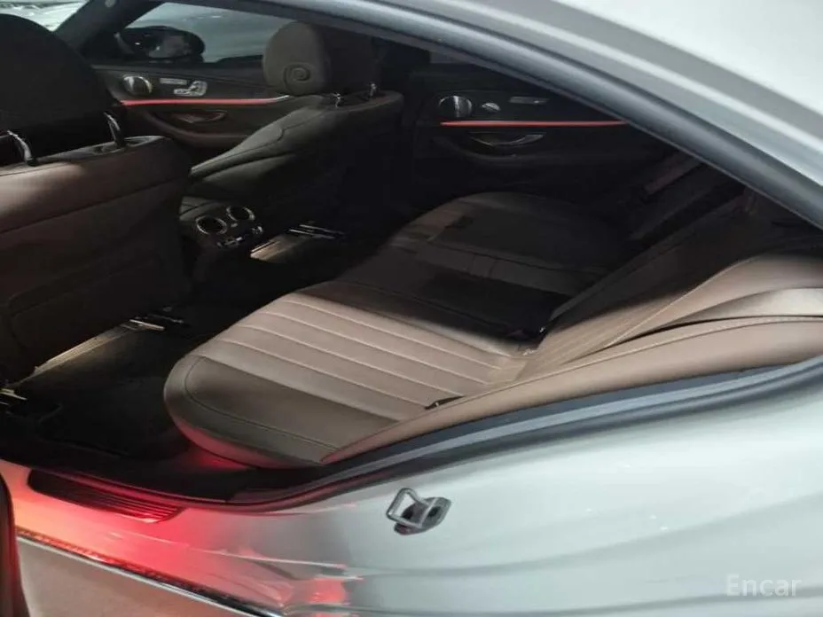 Mercedes-Benz E-Class 2016 E300e 4MATIC Exclusive