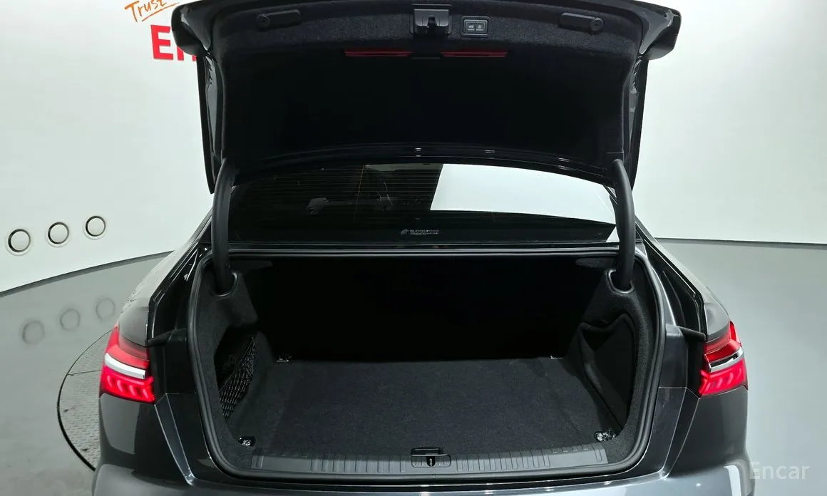 Фото 18 - Audi A6