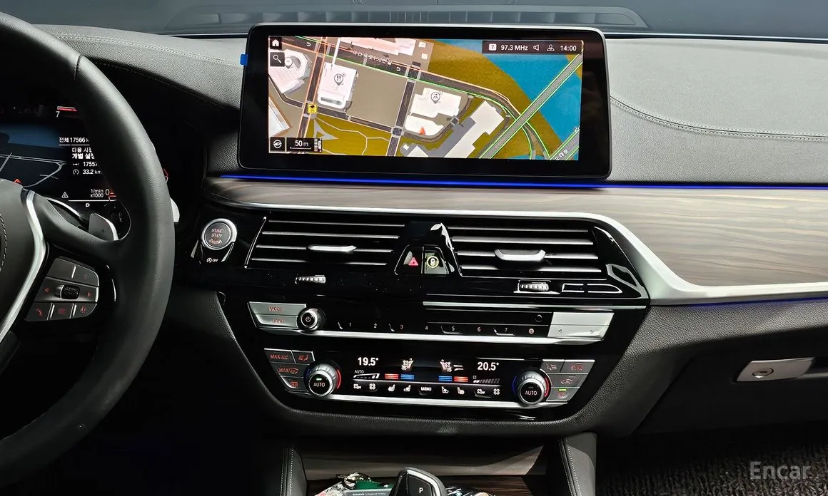 Фото 15 - BMW 5 Series