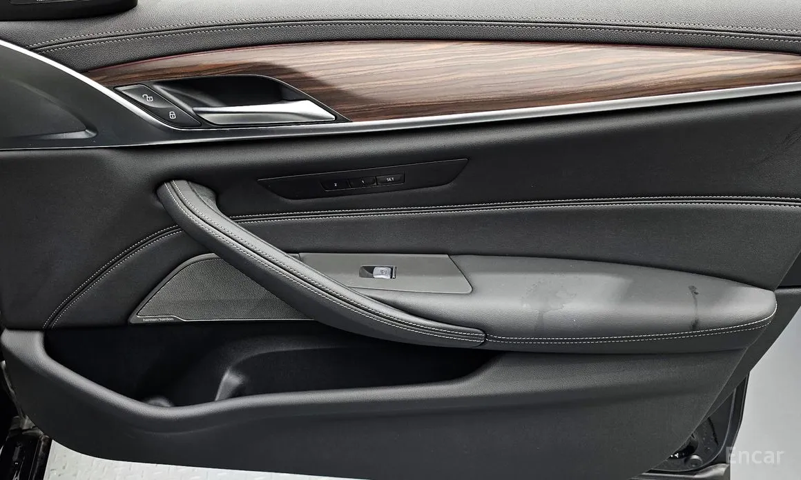 Фото 24 - BMW 5 Series