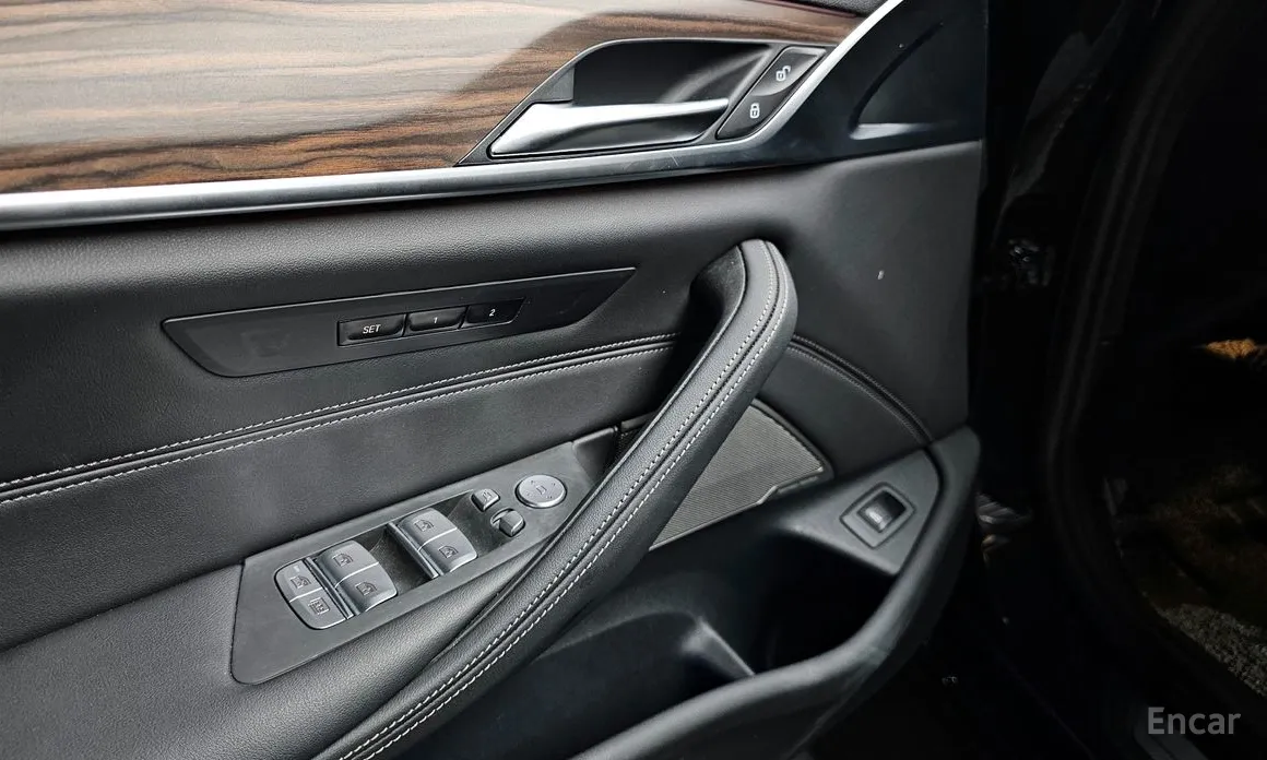 Фото 31 - BMW 5 Series