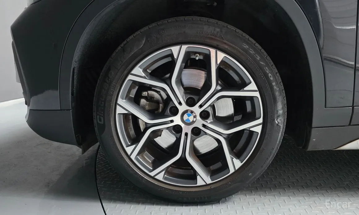 Photo 5 - BMW X1