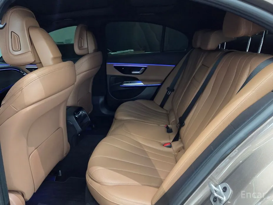 Mercedes-Benz E-Class 2024 E200 Avantgarde