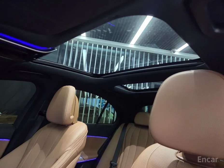 Mercedes-Benz E-Class 2024 E200 Avantgarde
