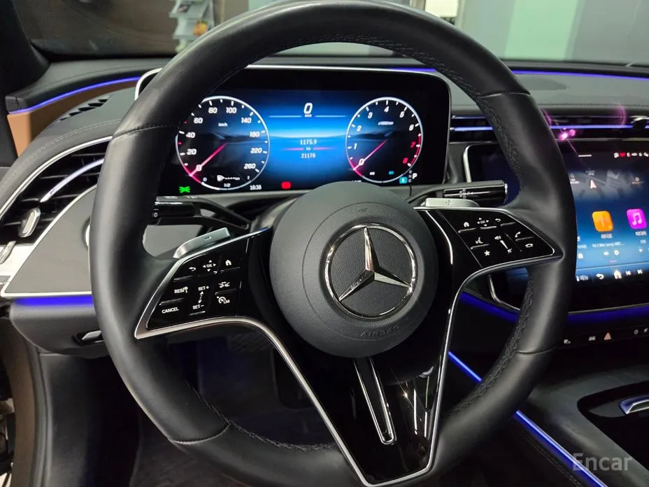 Mercedes-Benz E-Class 2024 E200 Avantgarde