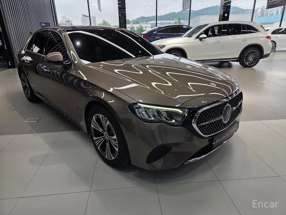 Mercedes-Benz E-Class 2024 E200 Avantgarde